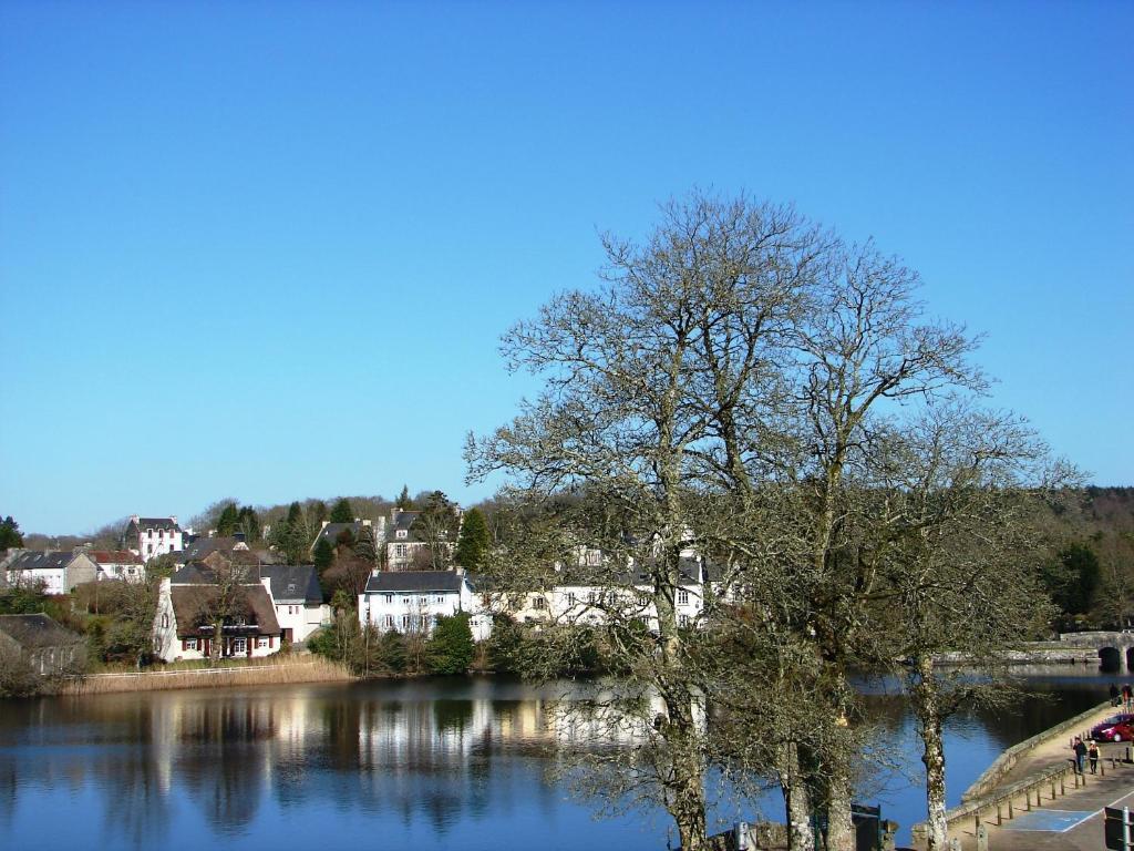 Hotel Du Lac Huelgoat Oda fotoğraf